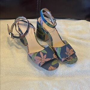 Zara Basic Collection block-heel ankle-strap floral print sandals  US 6/EU 36